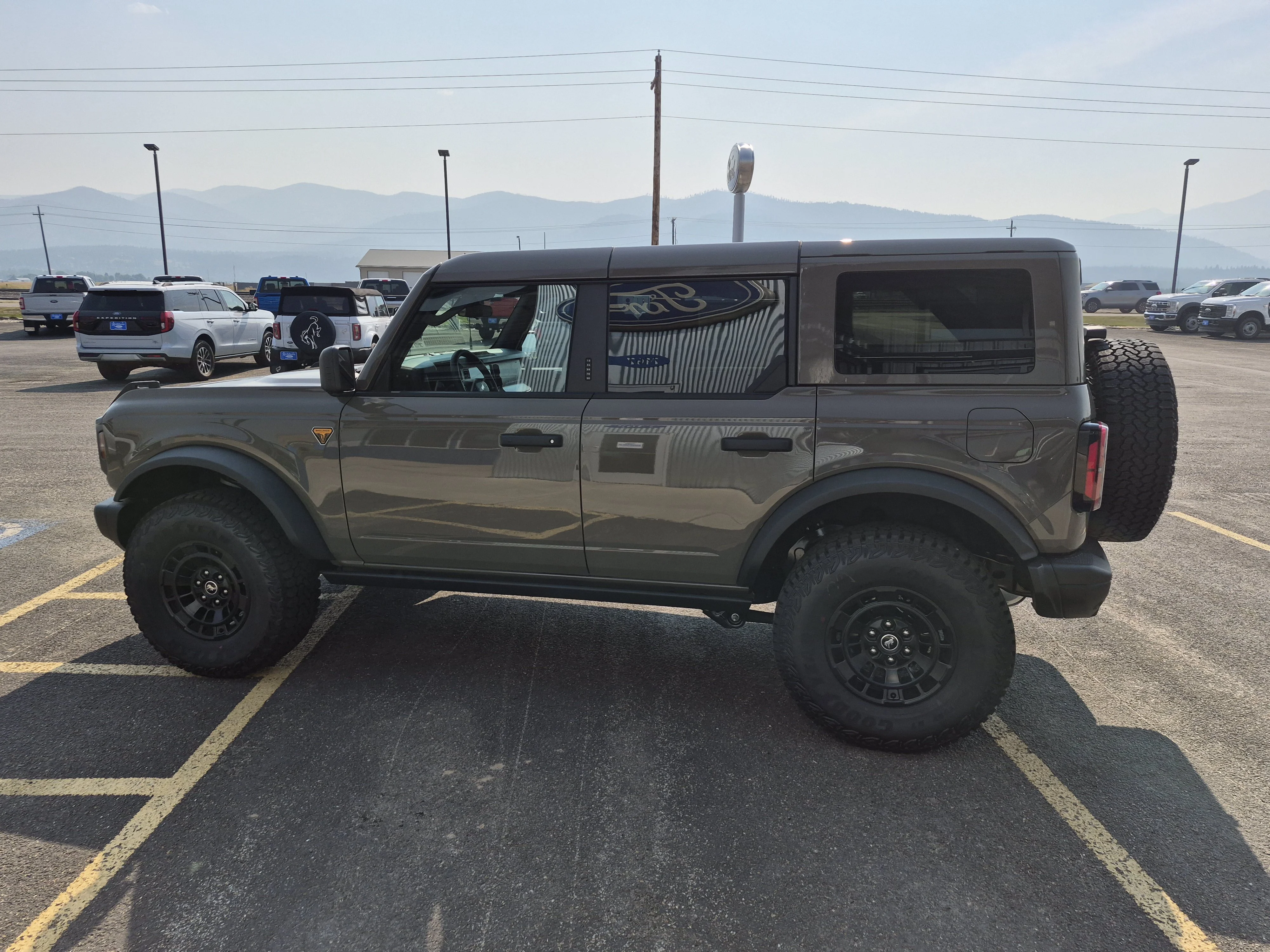 New 2026 Marsh Gray Ford Badlands® image 21