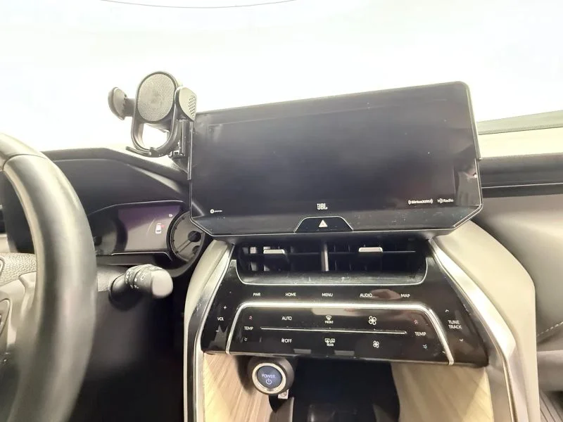 Used 2021  Toyota Limited Sport Utility 4D image 16
