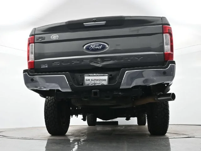 Used 2019 Magnetic Metallic Ford XL image 25