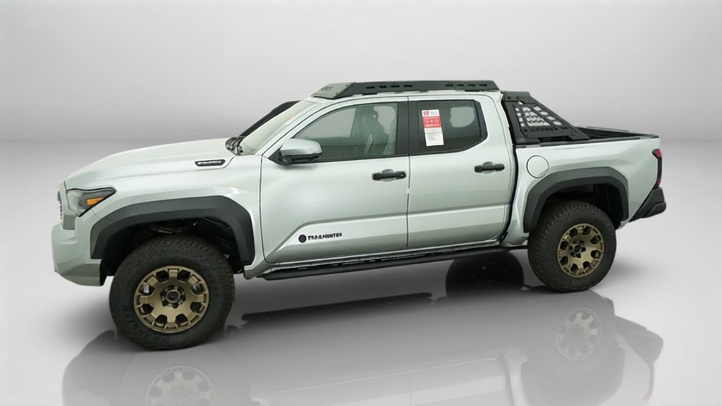 New 2026 Celestial Silver Metallic Toyota Trailhunter image 33