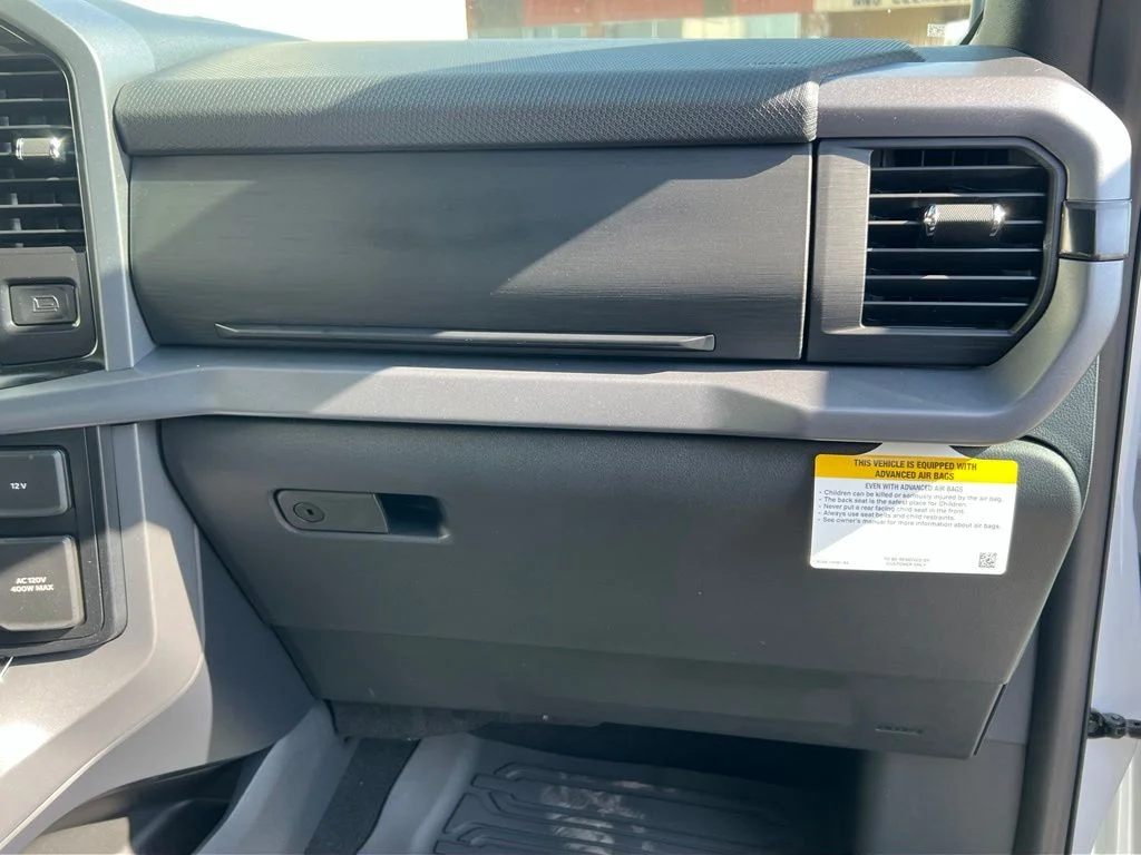 New 2026 Oxford White Ford XLT image 26