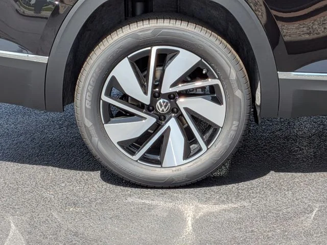 New 2026 Black Volkswagen 2.0T SEL image 6