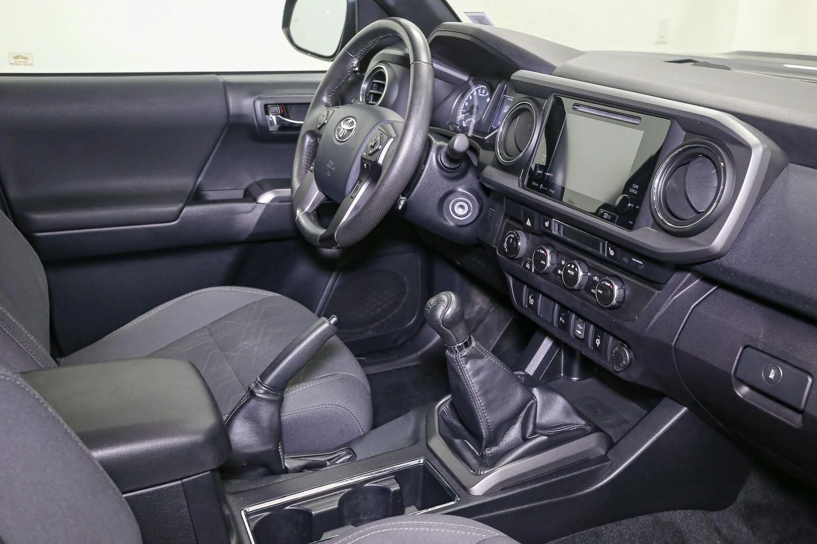 Used 2019 Magnetic Gray Metallic Toyota SR5 image 19