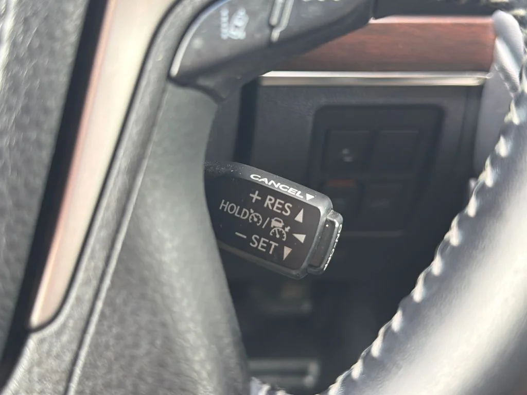 Used 2018 Blizzard Pearl Toyota  image 24