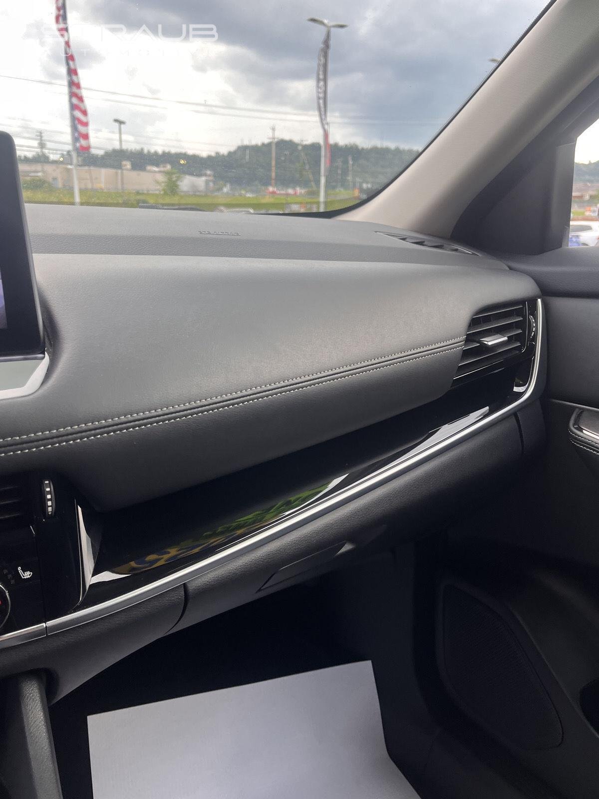Used 2025 Champagne Silver Metallic/Super Black Nissan SL image 23