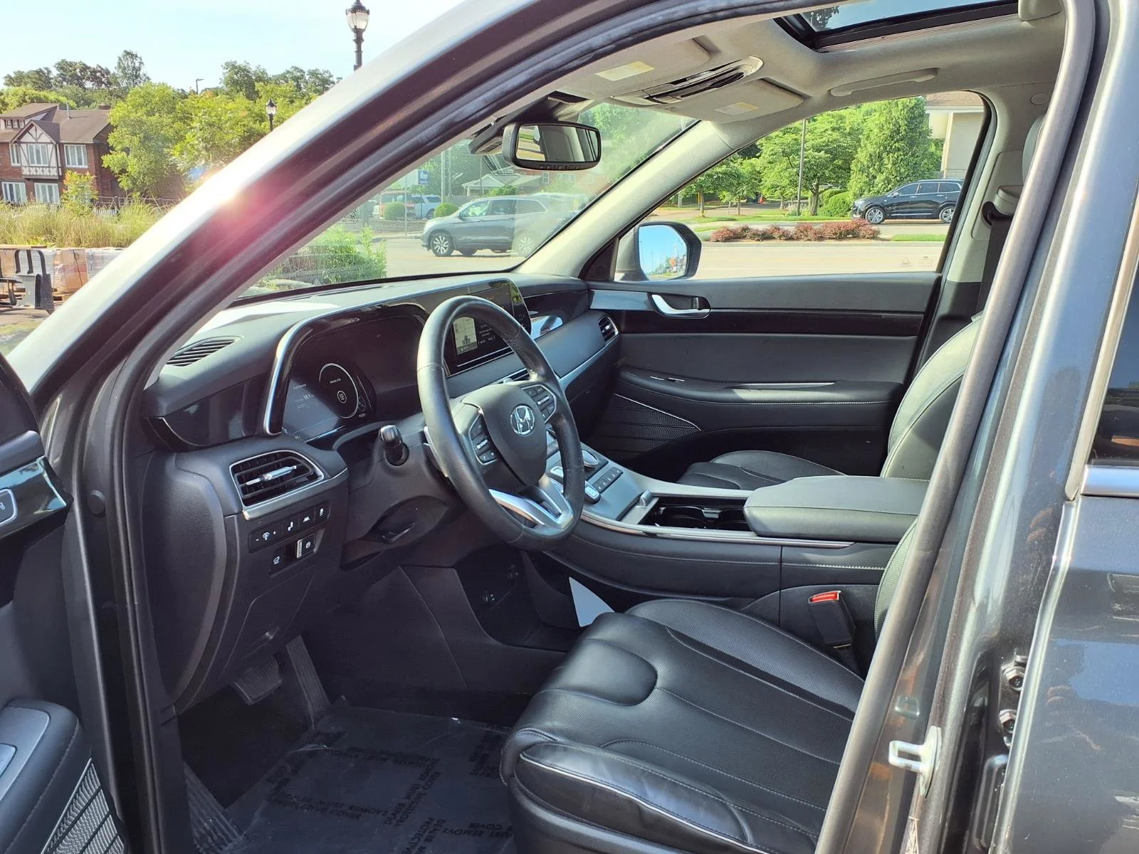 Used 2021 Rainforest Hyundai Limited image 20