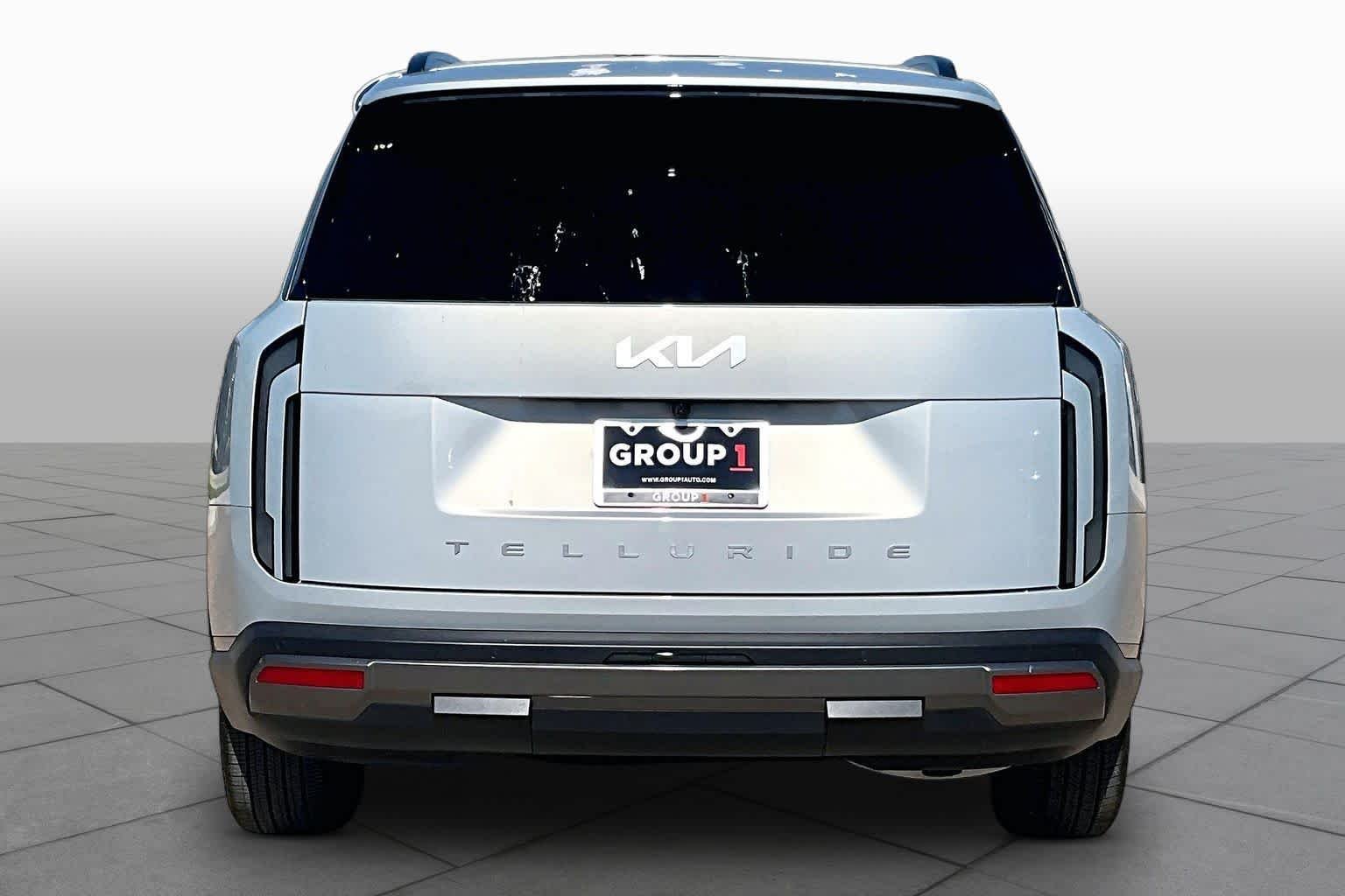 Certified Used 2027 Ivory Silver Kia EX image 5