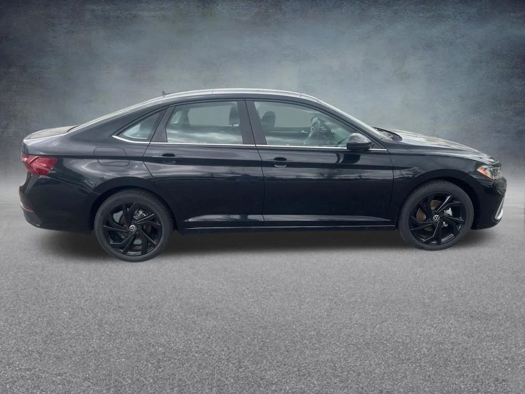 New 2026 Black Volkswagen 1.5T SE image 6