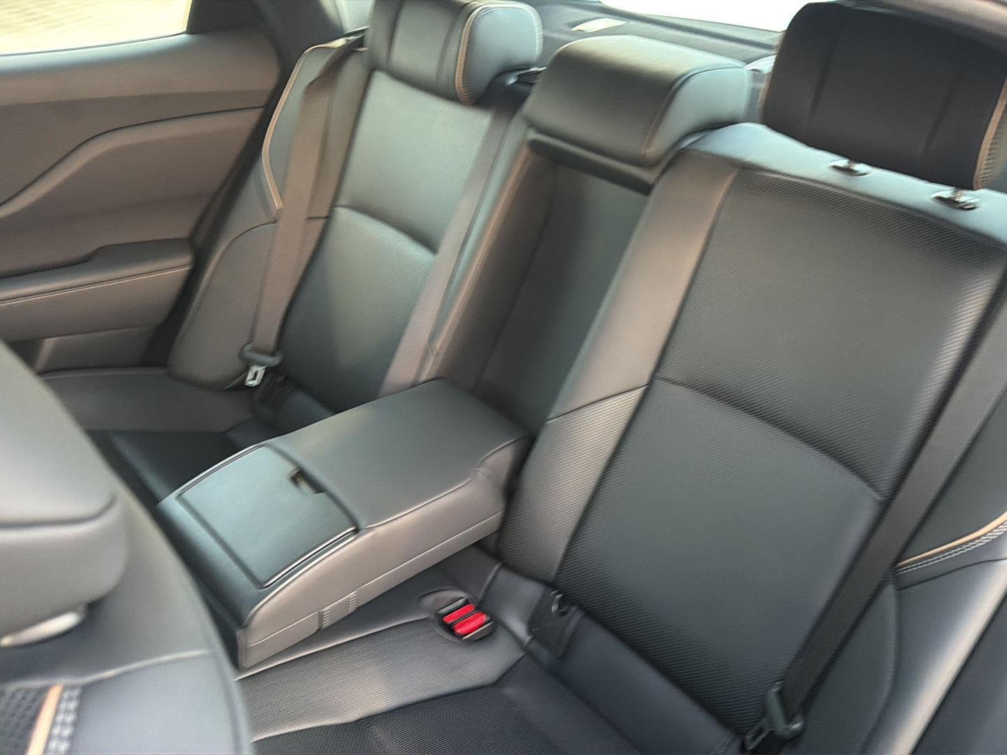 2025 Toyota Crown XLE - Photo 32