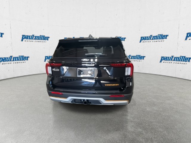 New 2027 Agate Black Metallic Ford Tremor® image 10