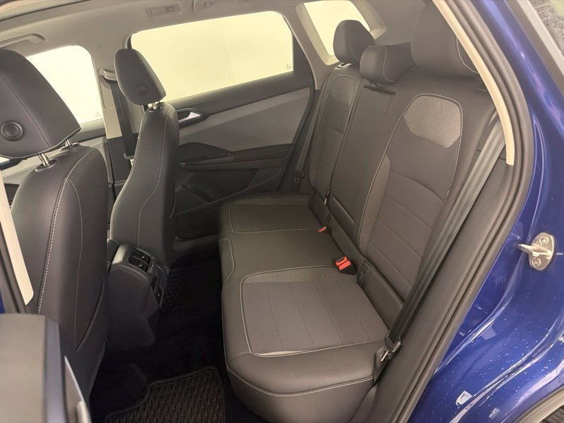 Used 2024 Blue Volkswagen 1.5T SE image 13