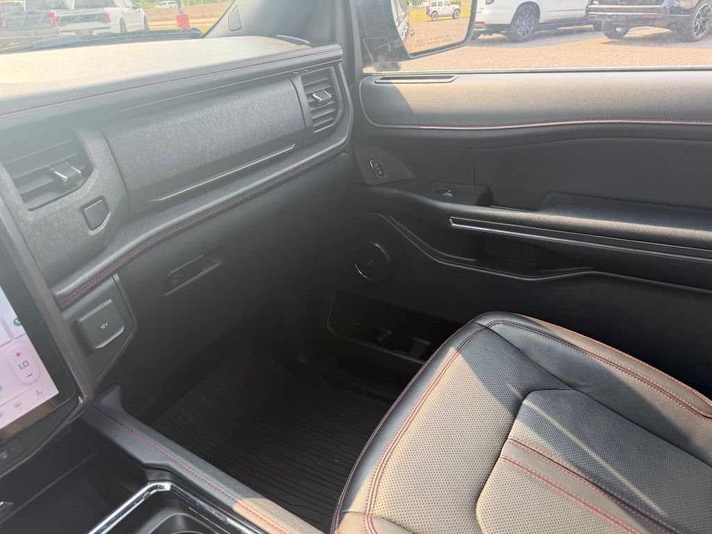 Used 2023  Ford Limited image 52