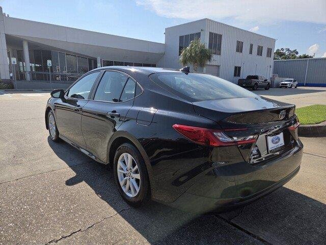 Used 2025 BLACK Toyota LE image 3