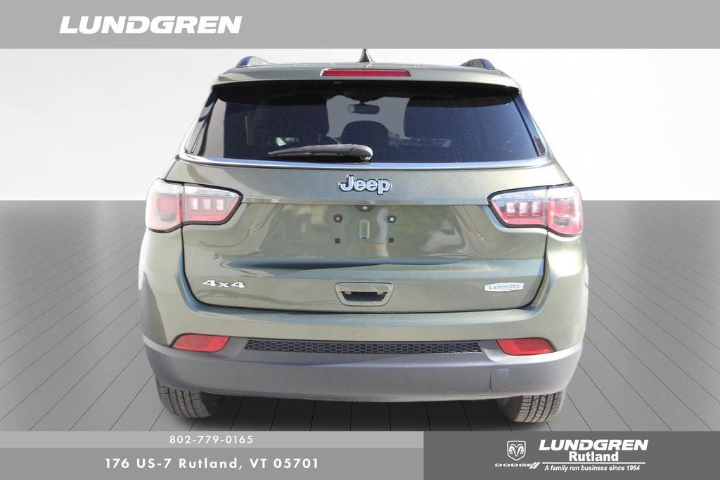 Used 2020 Green Jeep Latitude image 9