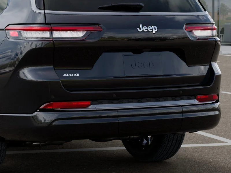 New 2026 Diamond Black Crystal Pearl-Coat Exterior Paint Jeep Limited Reserve image 13