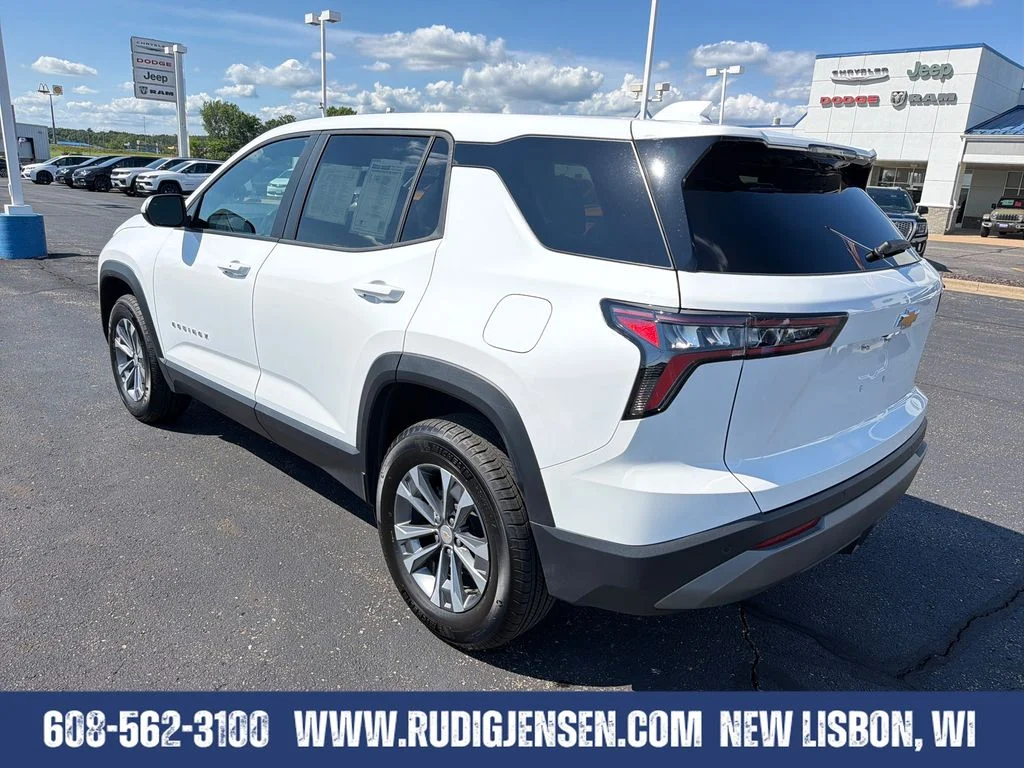 Used 2026 White Chevrolet LT image 3