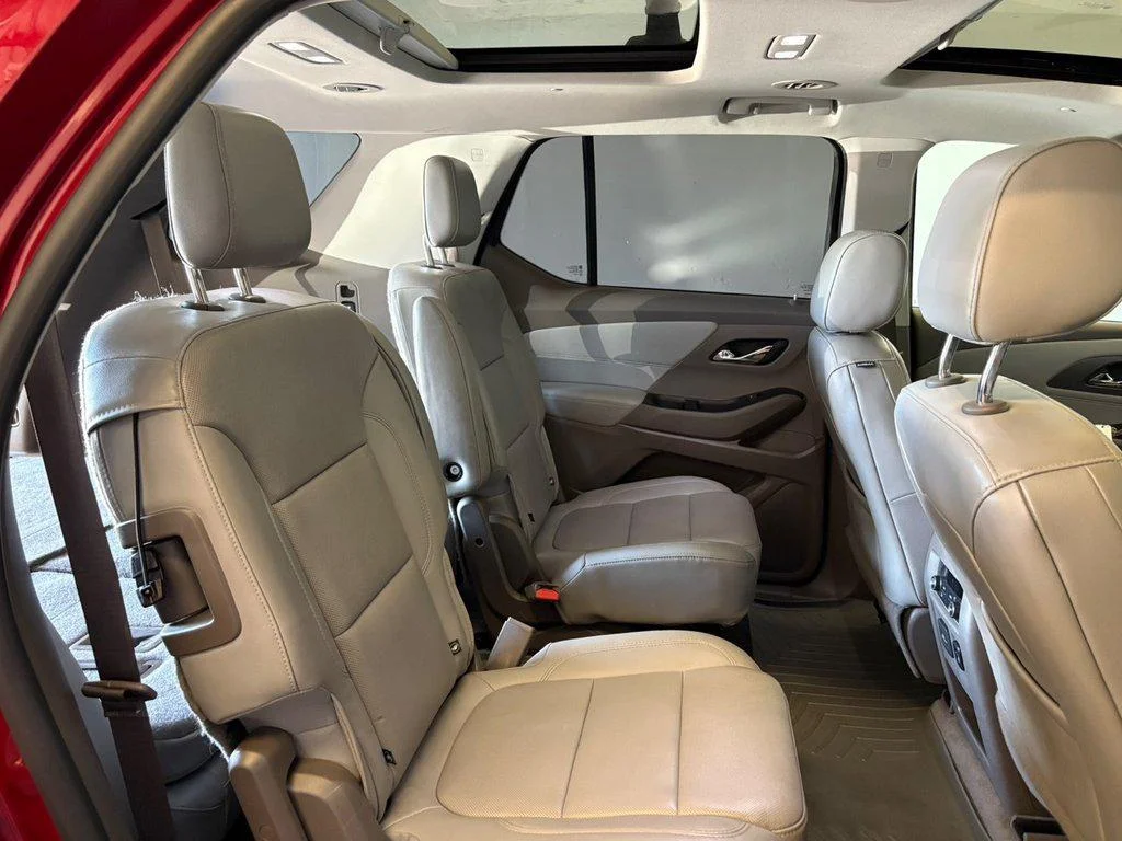 Used 2018 Cajun Red Tintcoat Chevrolet PREMIER image 21