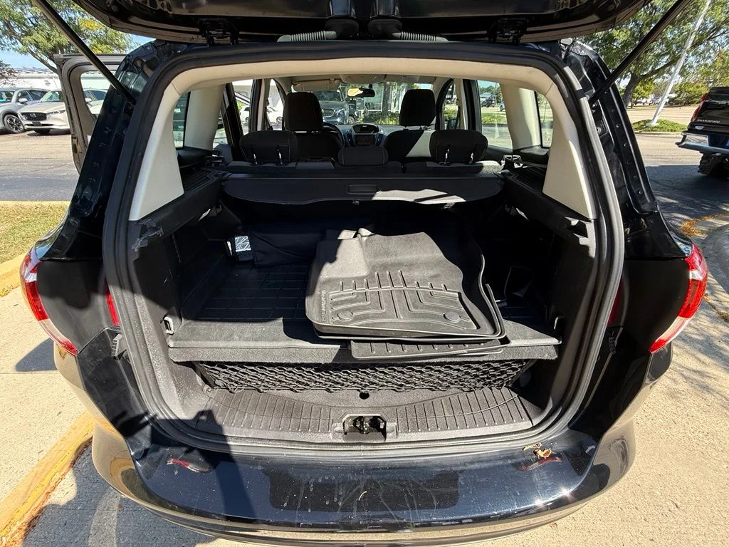 Used 2017 Black Ford SE image 28