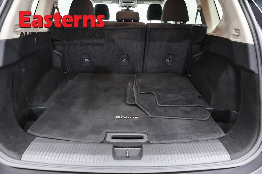 Used 2023 Black Nissan S image 9