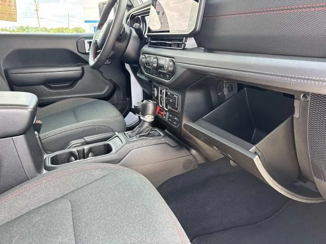 Used 2025 White Jeep Rubicon image 44