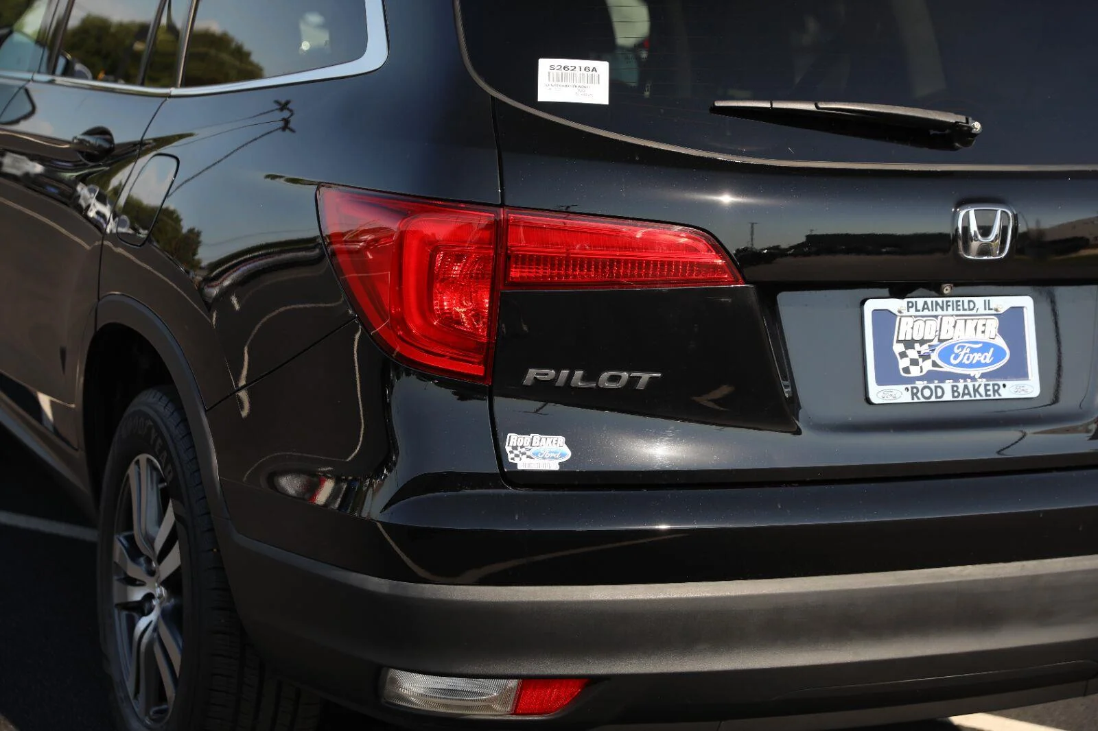 Used 2017 Crystal Black Pearl Honda EX-L image 19