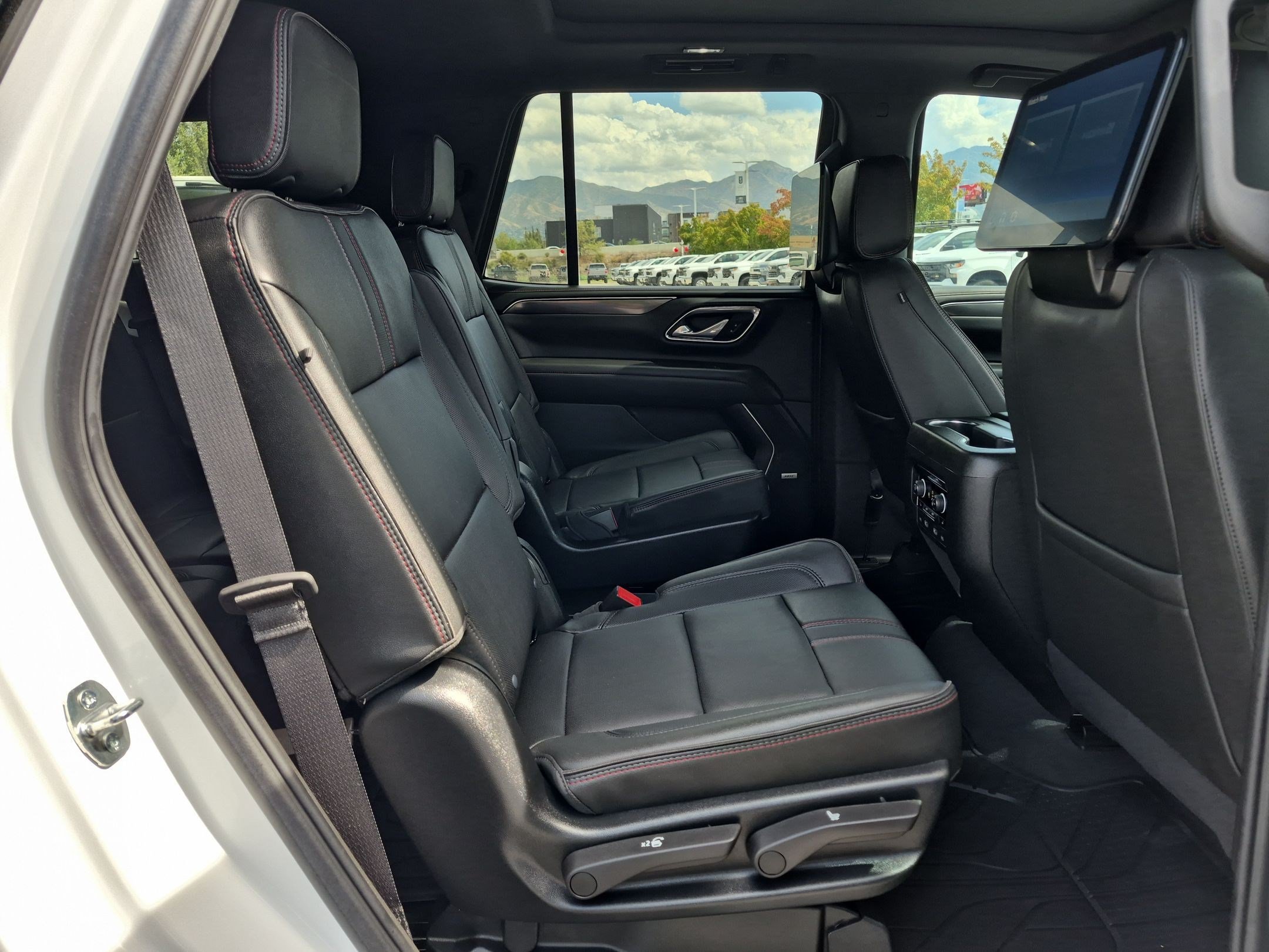 Used 2024 Summit White Chevrolet RST image 26