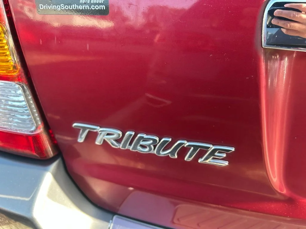 Used 2004 Red Mazda ES image 21