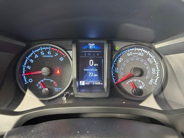 Used 2021 White Toyota SR image 17