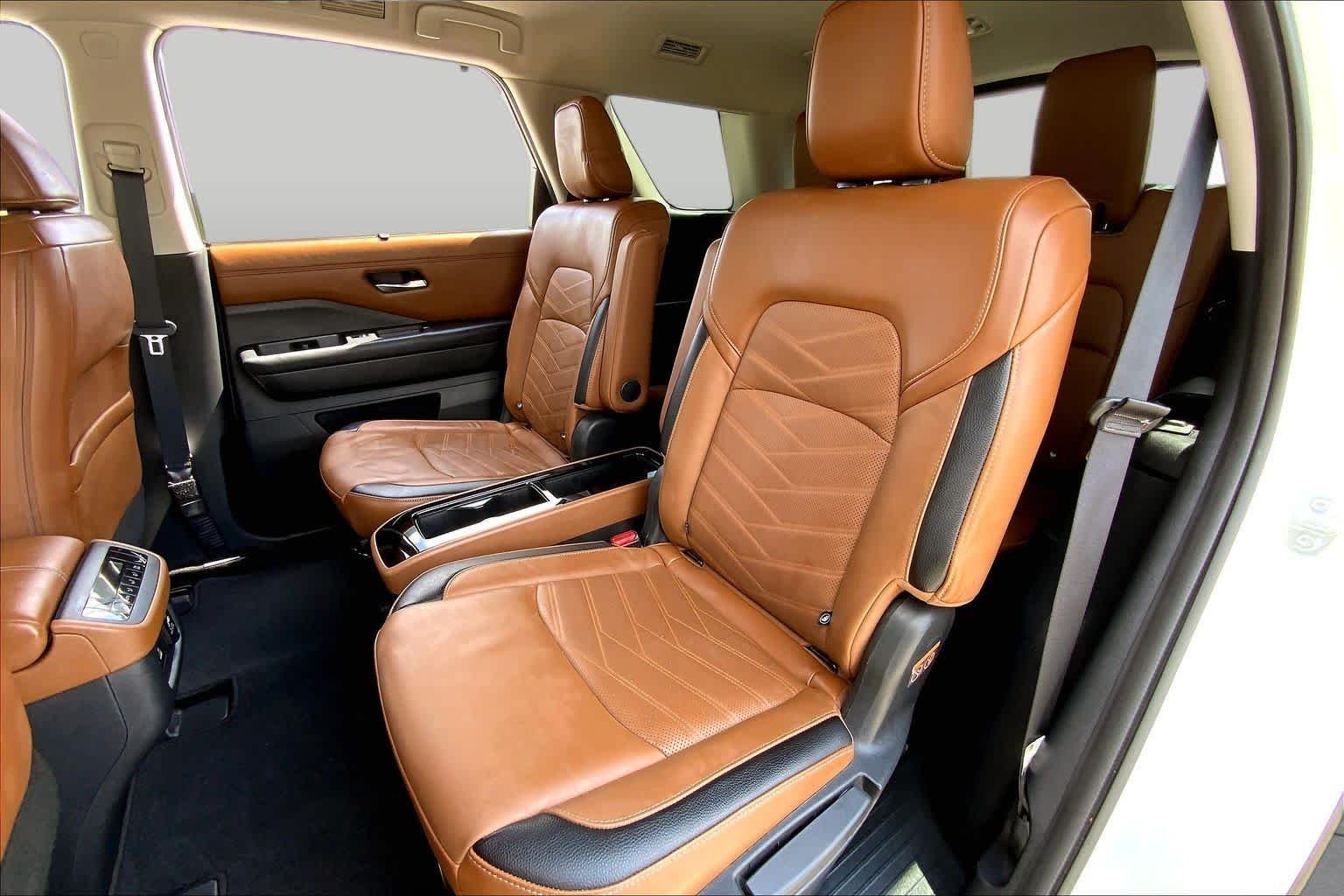 Used 2024 Pearl White Tricoat Nissan Platinum image 20