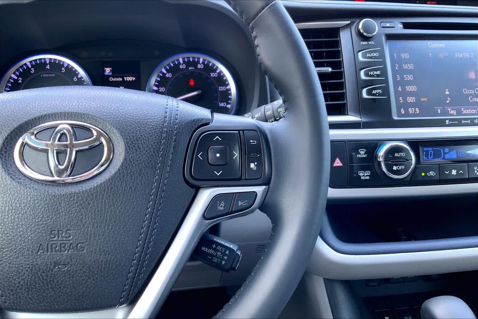 Used 2019 Celestial Silver Metallic Toyota XLE image 25