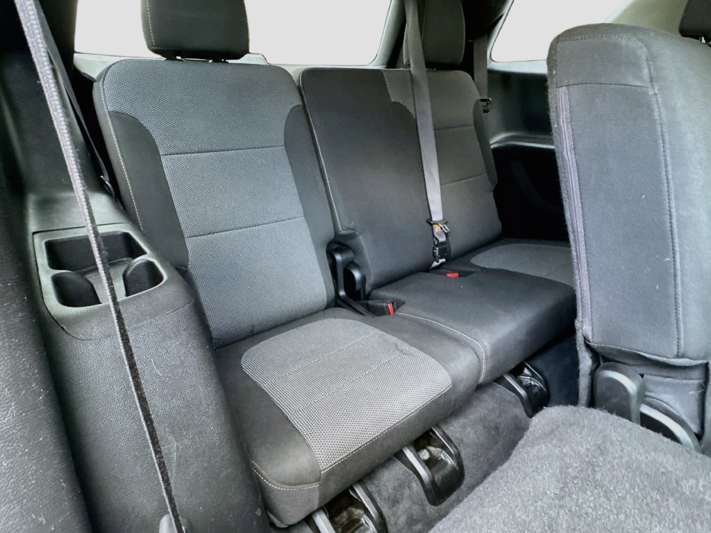 Used 2020 SUMMIT WHITE Chevrolet LT Cloth image 30