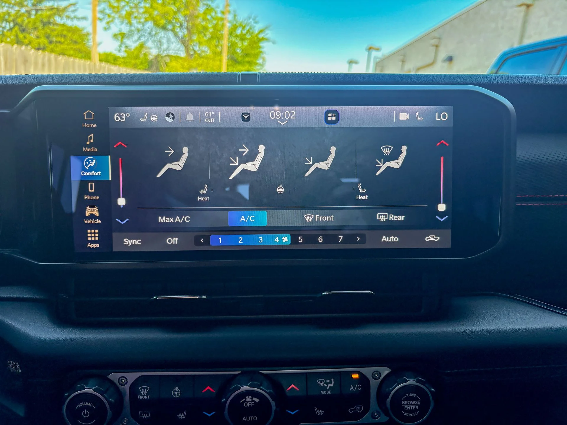 Used 2025 Gray Jeep Rubicon image 29