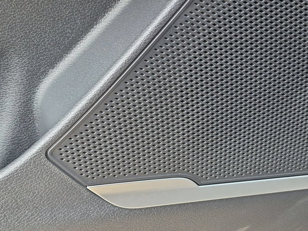New 2027 Fusion Black Kia LX image 24