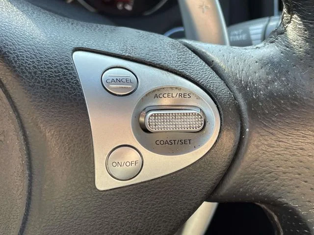 Used 2013 Pearl White Nissan 3.5 SV image 21
