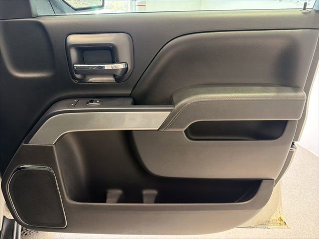 Used 2016 White Chevrolet LTZ image 13