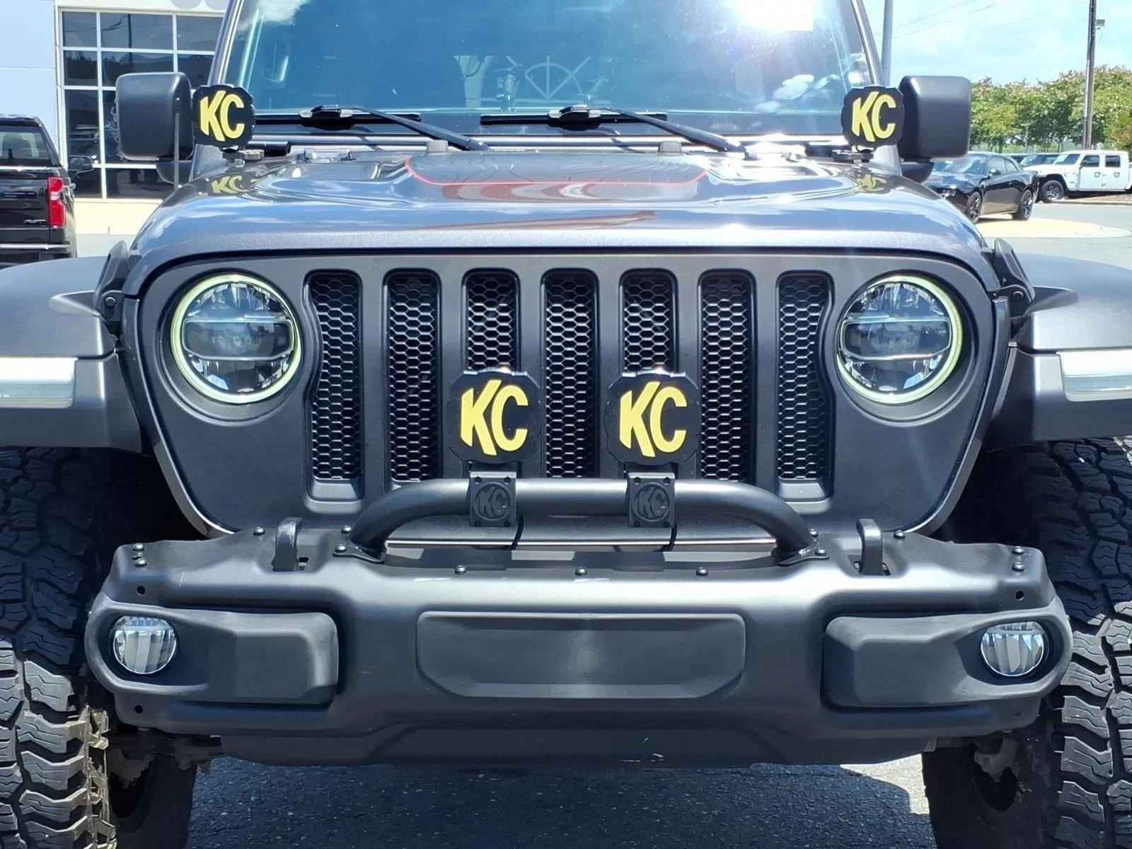 Used 2018 Granite Crystal Metallic Clearcoat Jeep Rubicon image 13