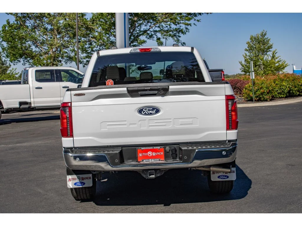 Used 2024 Oxford White Ford XLT image 7