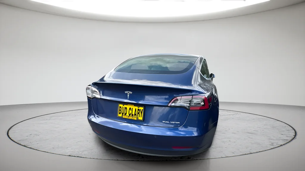 Used 2020 Blue Tesla Long Range image 3