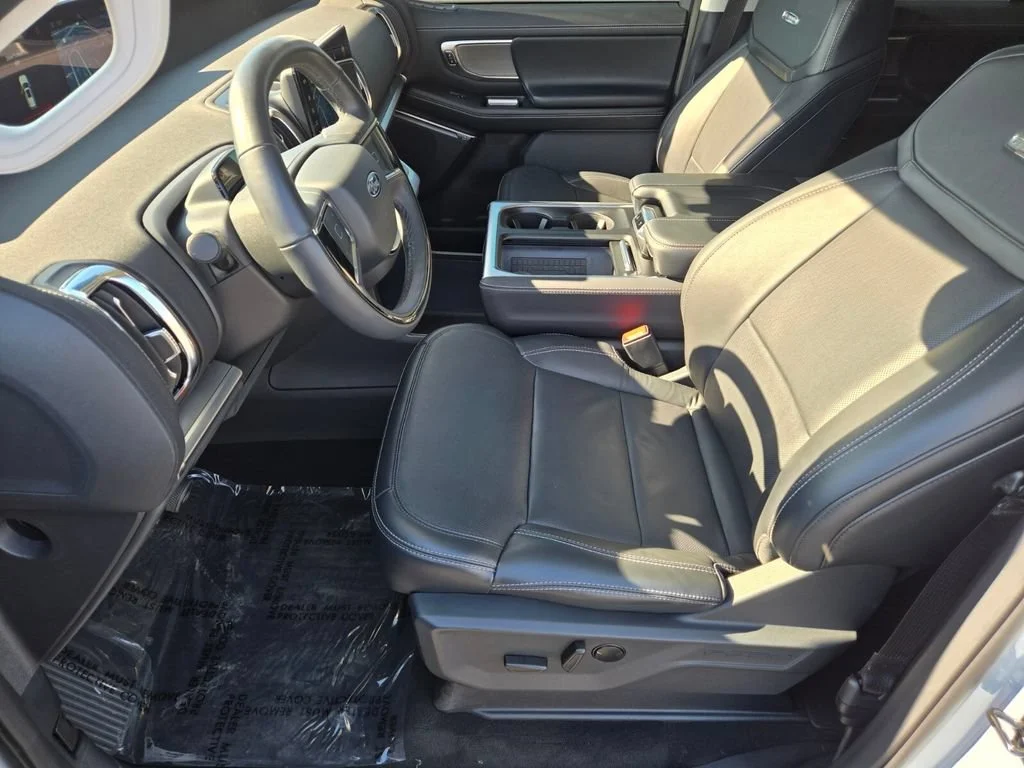 Used 2025 Glacier Gray Meta Ford Platinum image 10