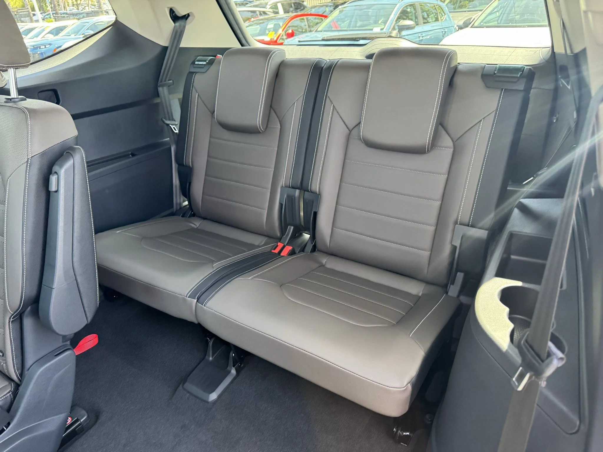 New 2026 Deep Black Pearl Volkswagen 2.0T SEL image 30