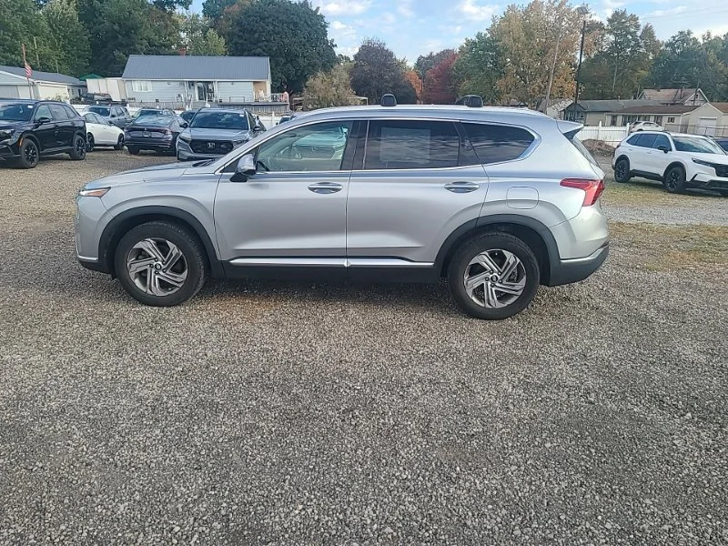 Used 2022 Silver Hyundai SEL image 3
