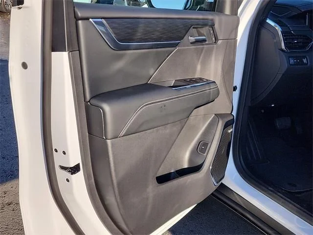 2026 GMC Acadia Elevation - Photo 11