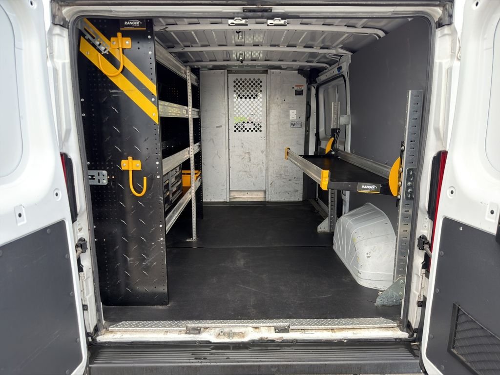 Used 2023 White Ram Base image 30