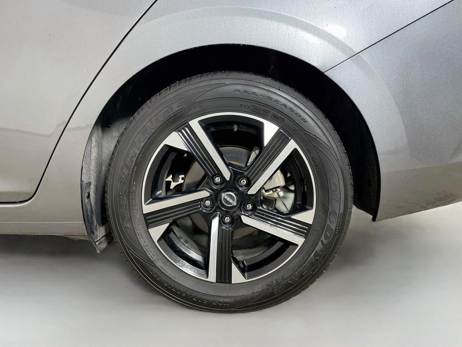 Used 2024 Gun Metallic Nissan SV image 27