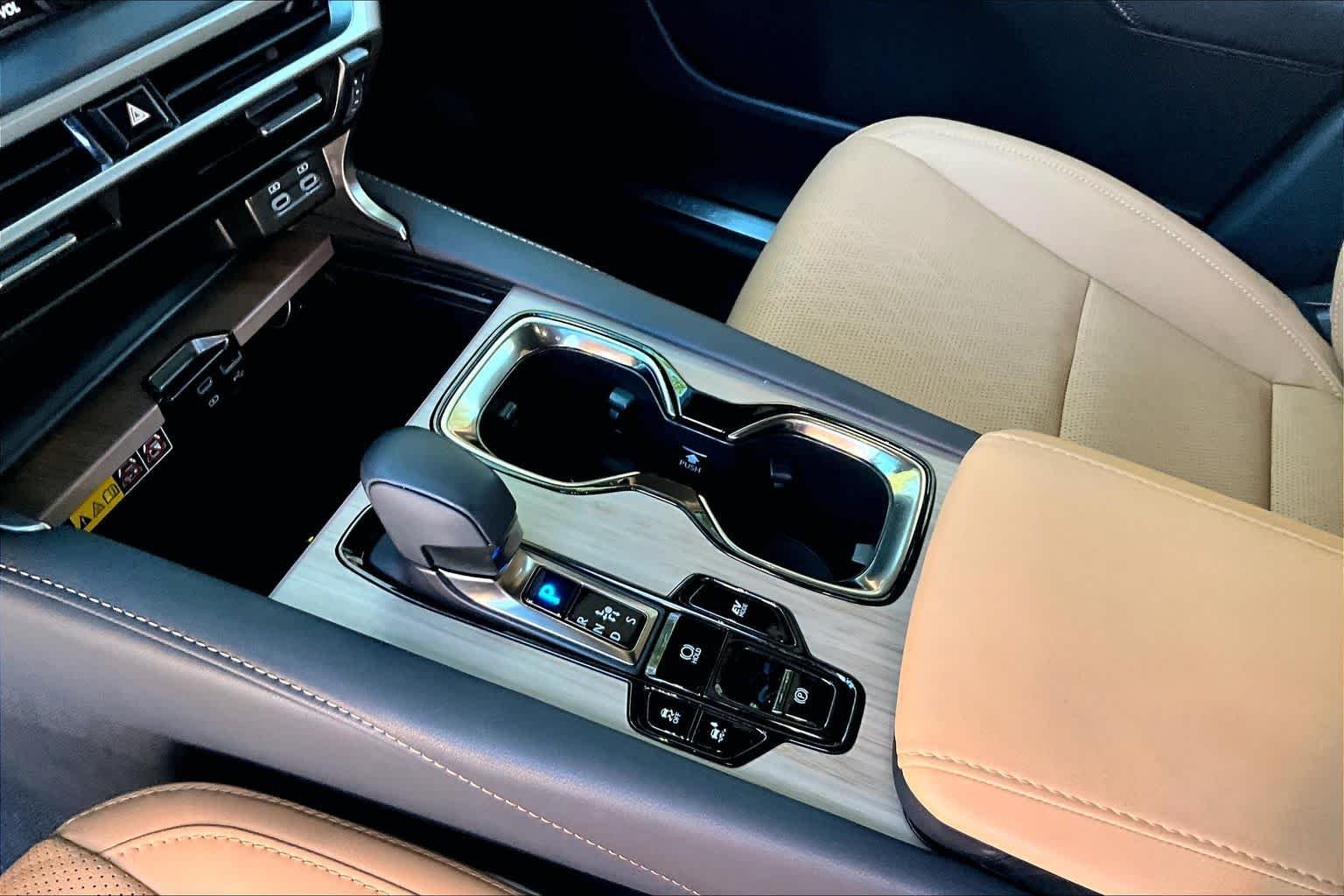 Used 2024 Copper Crest Lexus Premium Plus image 17