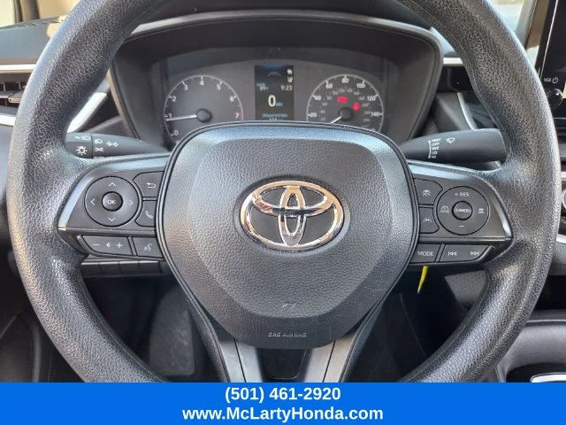 Used 2025 White Toyota LE image 27