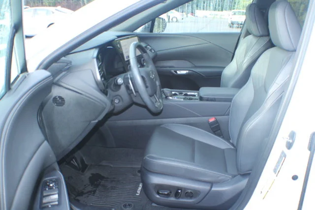 Used 2024 Eminent White Pearl Lexus RX 350 Luxury image 14
