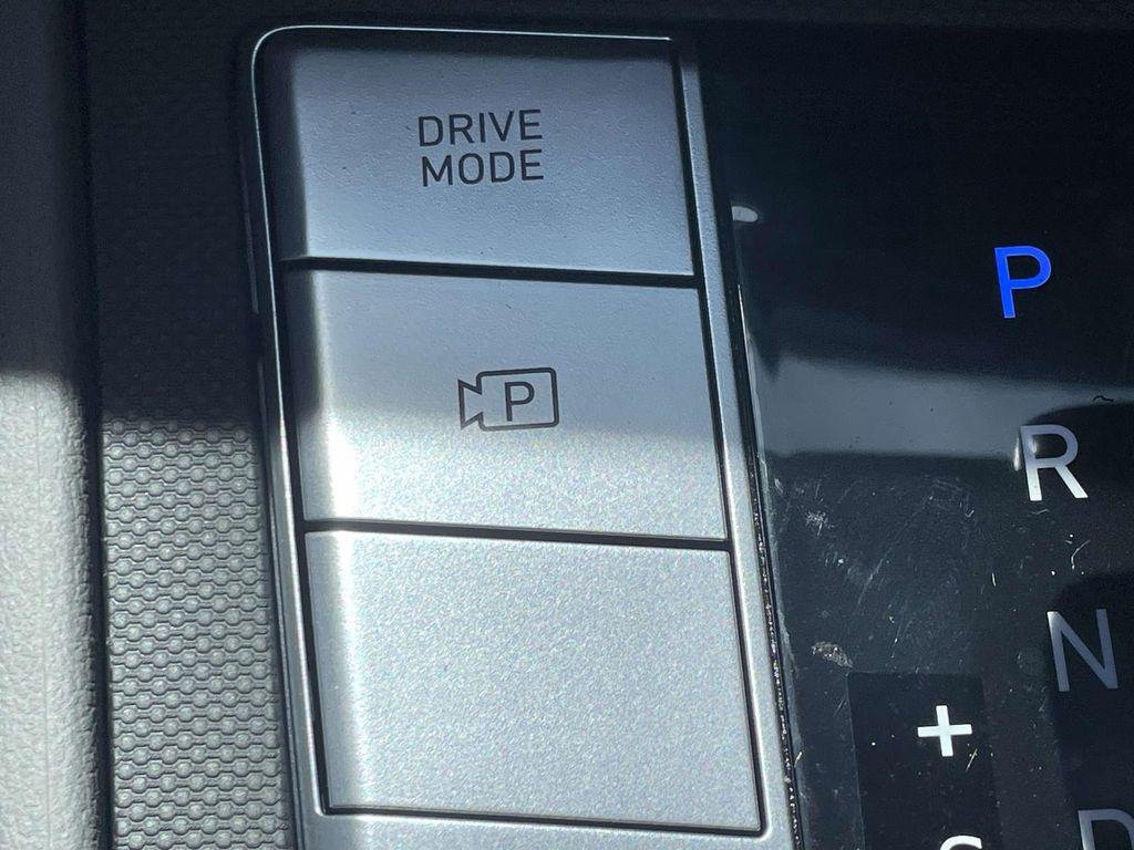 New 2026 Gray Hyundai SE image 28