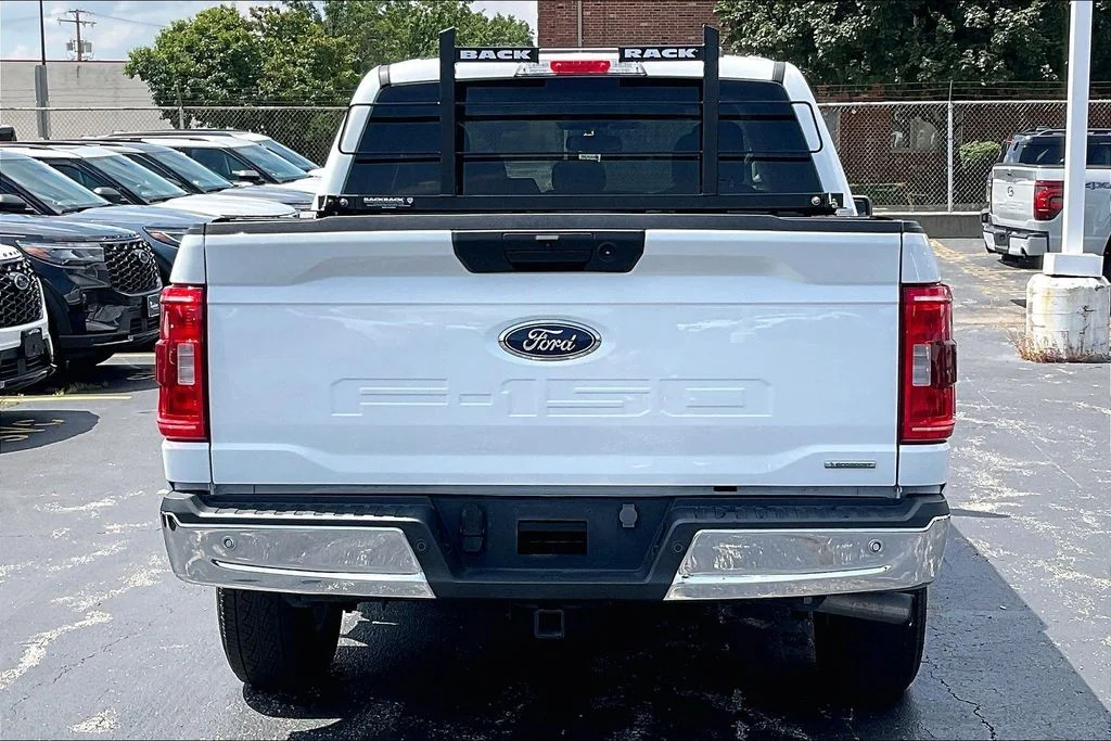 Used 2023 White Ford XLT image 3