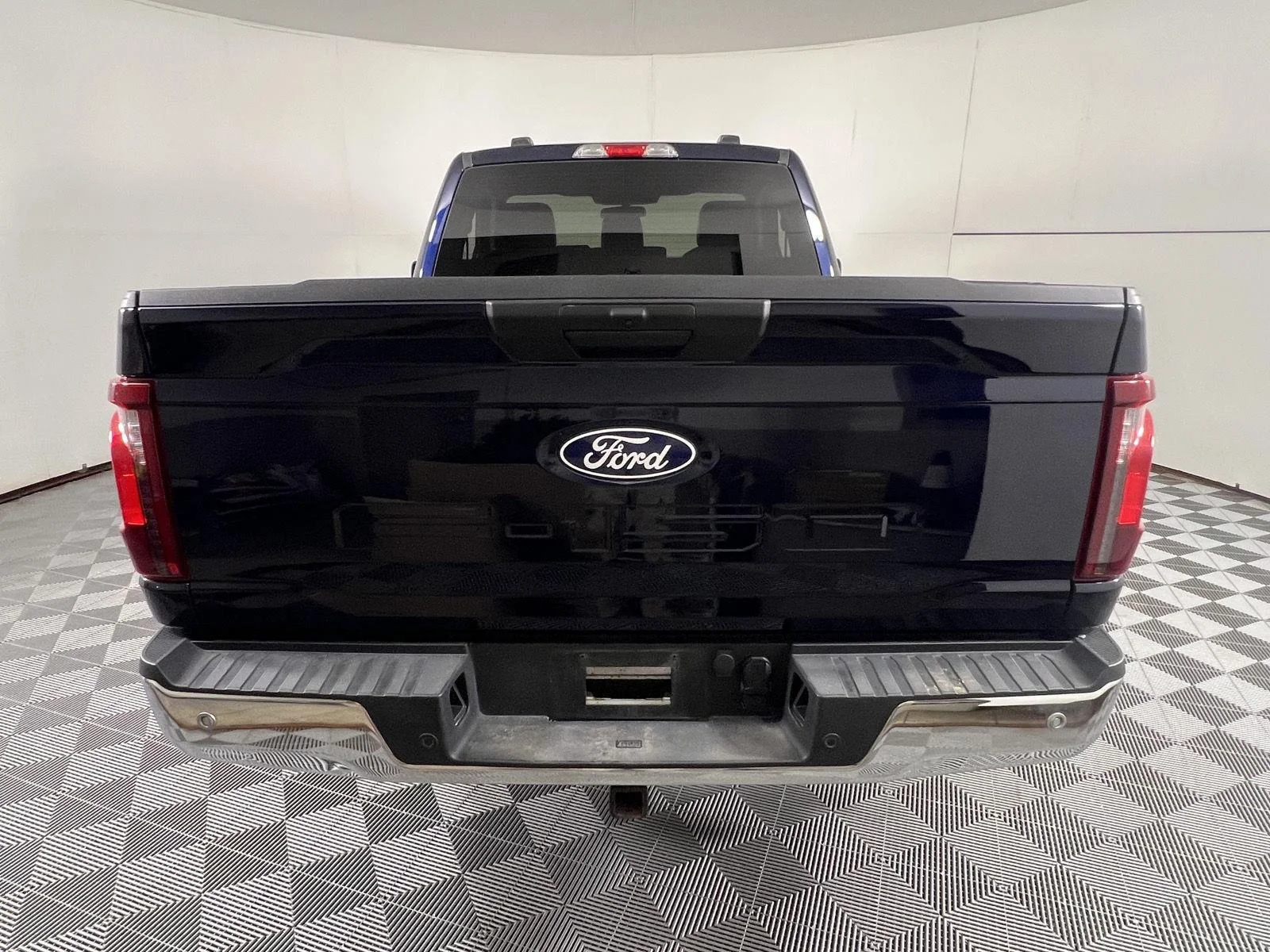 Used 2025 Antimatter Blue Ford XL image 10
